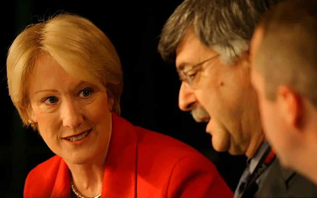 Aizikowitz in 2004, with Anne Mulcahy